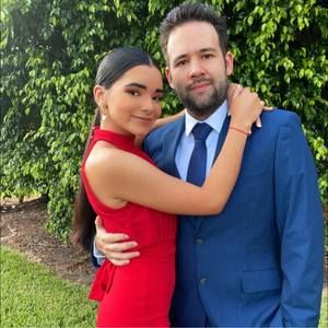 Meet your Posher, Gabriela